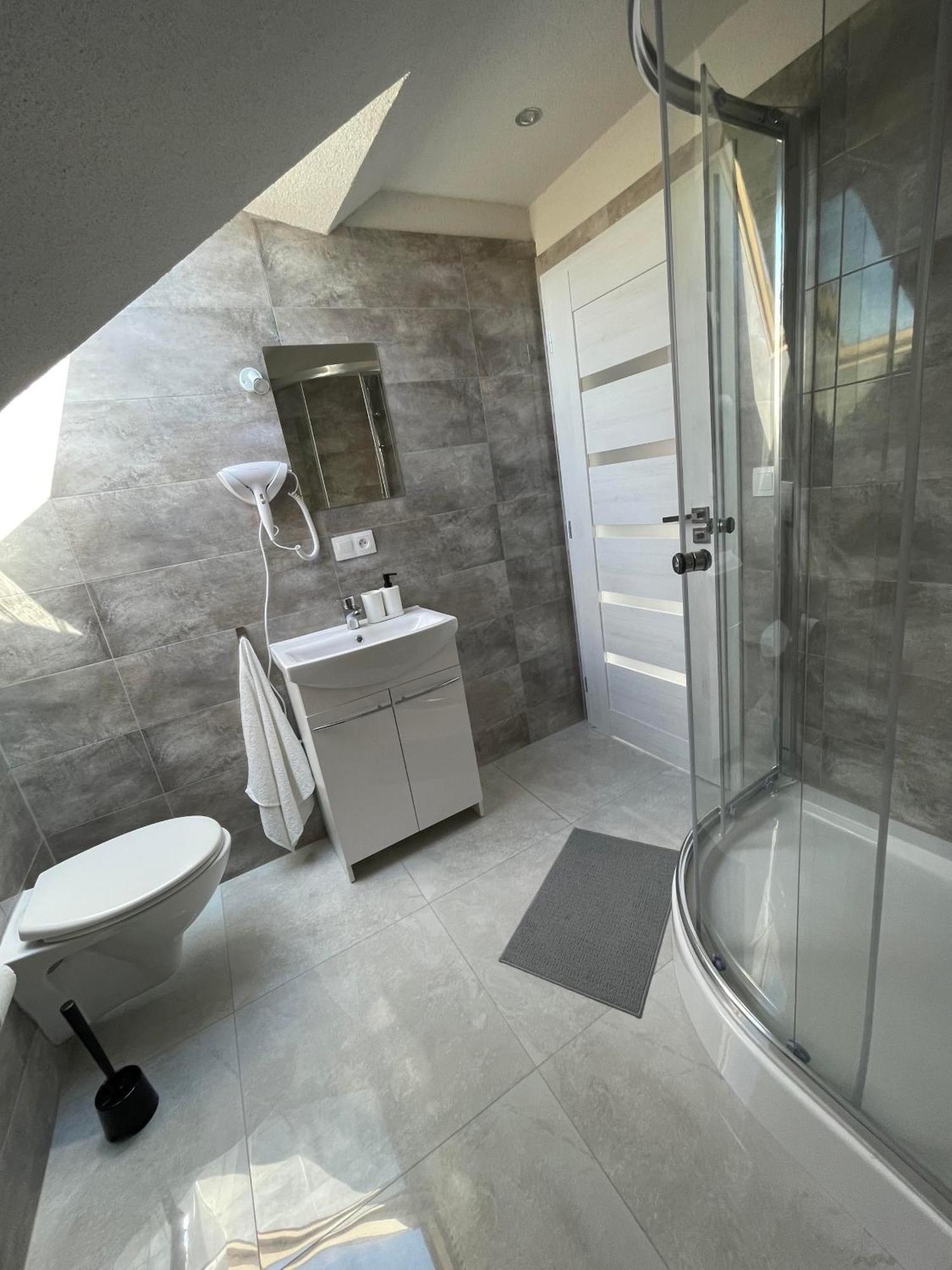 Apartmanovy Dom Stela Bešeňová Exteriör bild