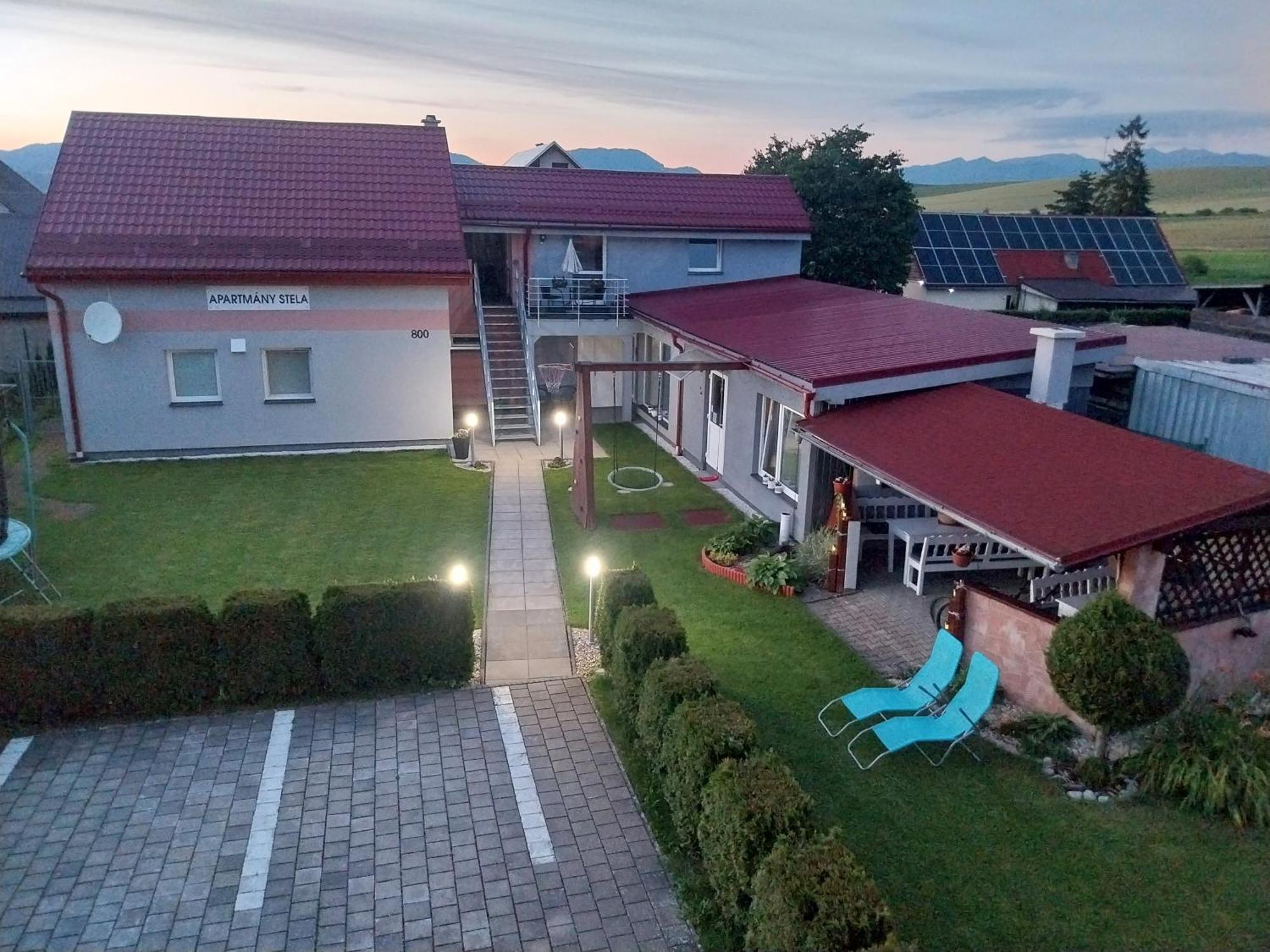Apartmanovy Dom Stela Bešeňová Exteriör bild