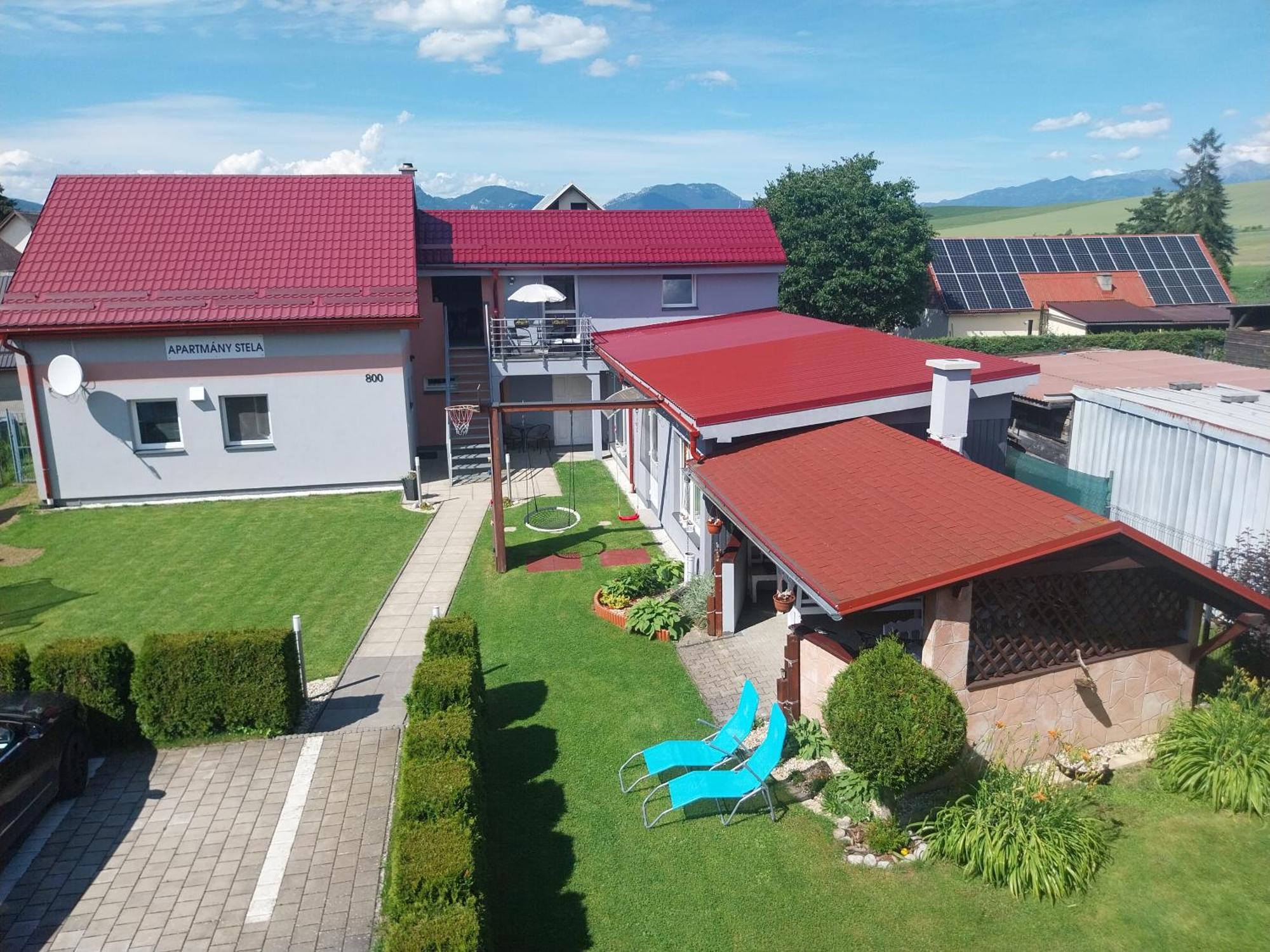 Apartmanovy Dom Stela Bešeňová Exteriör bild